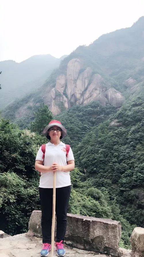 伊人青青草原精品综合网