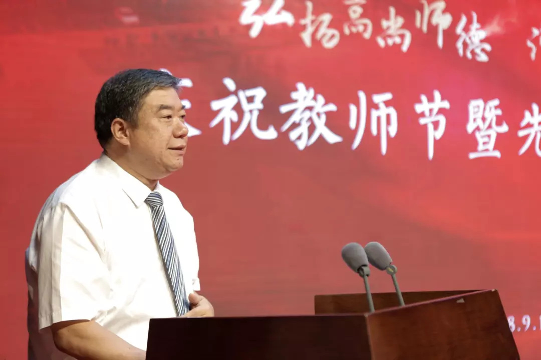 蜜桃精品视频在线播放