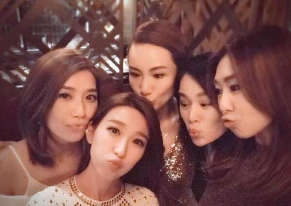 麻豆蜜桃国产精品无码视频 有时候群里发个链接