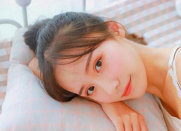 新中国成立70年优秀电影剧本选网盘 我非常乐意为你提供帮助