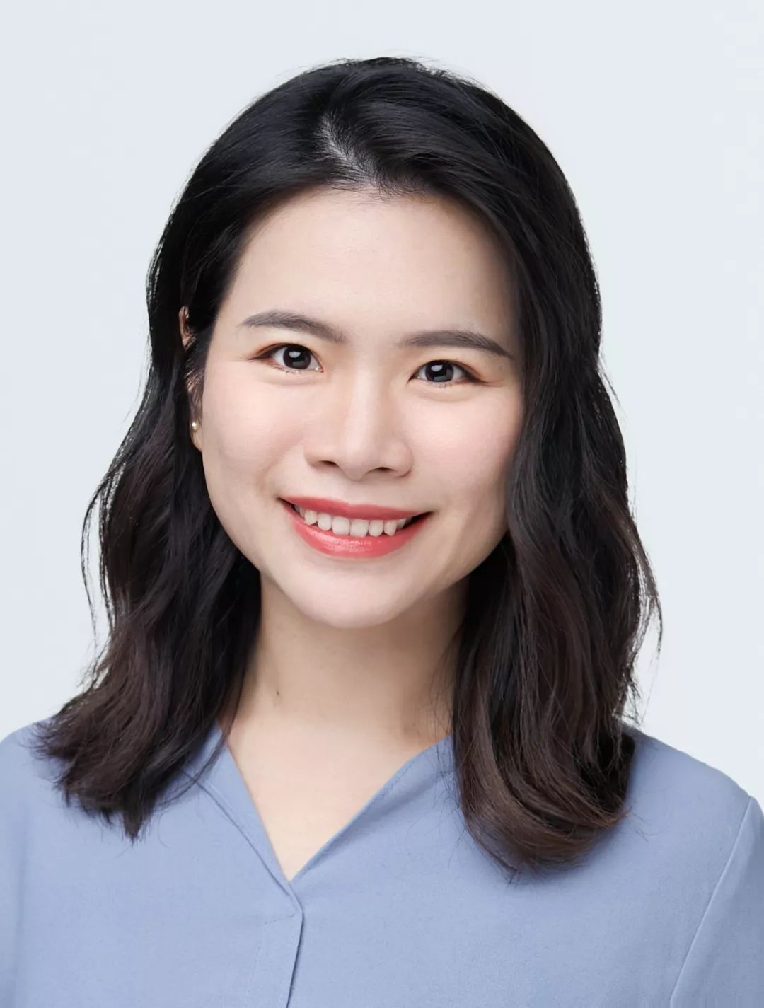 凹凸视频 可以直接搜索类型或名称