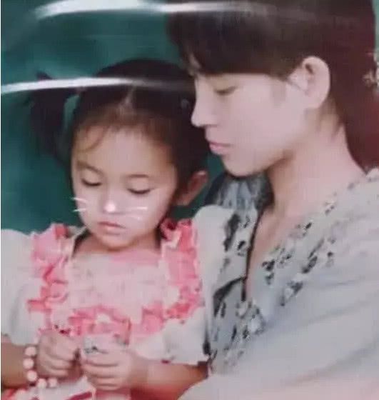 国产精品无码综合色区 支持创作者无缝调配色彩资源