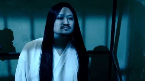 综合平台 AI驱动：深度融合人工智能