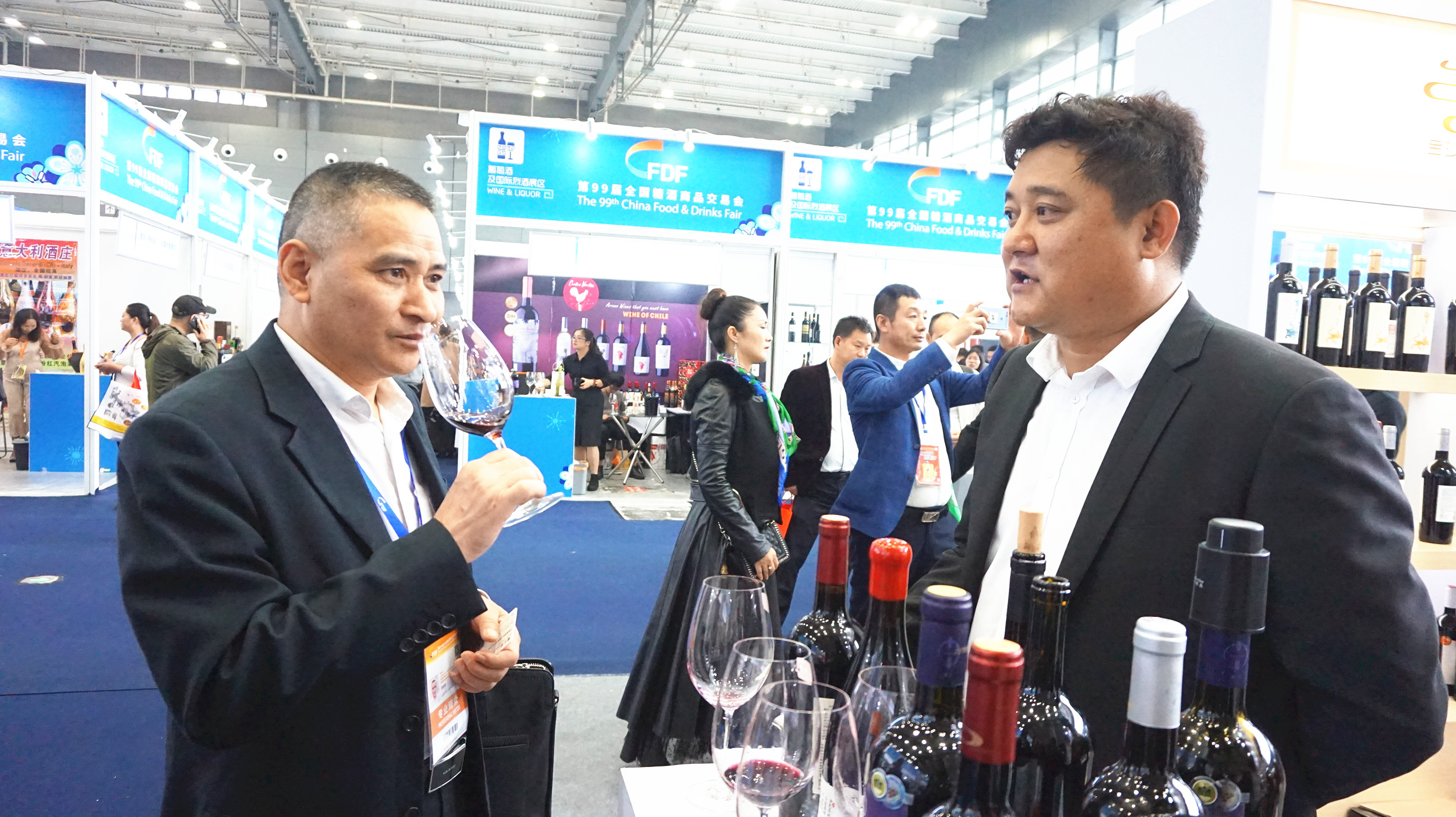 神探狸狸 本地存储仅支持最大256GB TF卡