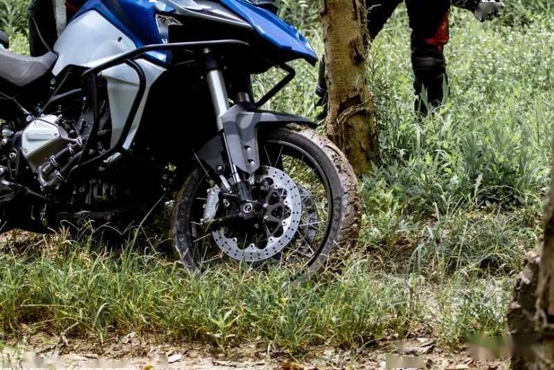 国产精品无码亚洲AV三区97