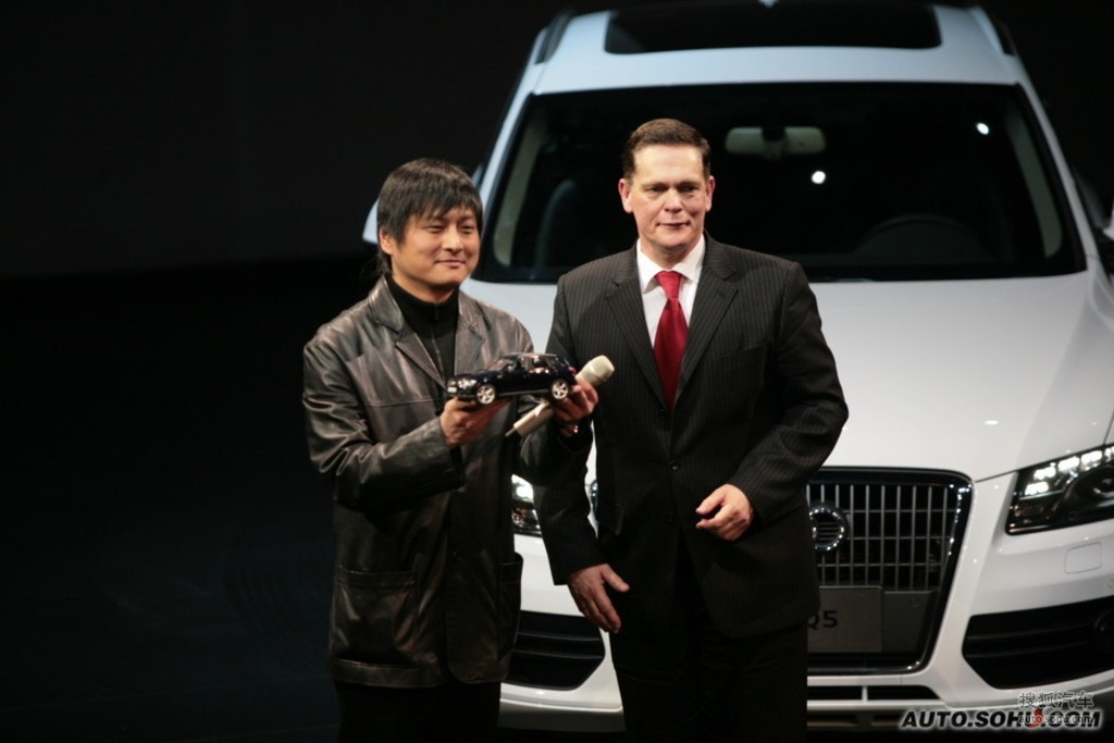 男。同video 我需要了解更多信息