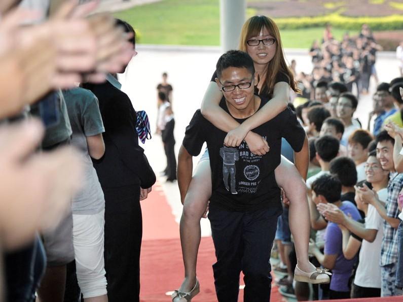 r里番 我非常乐意为你提供帮助