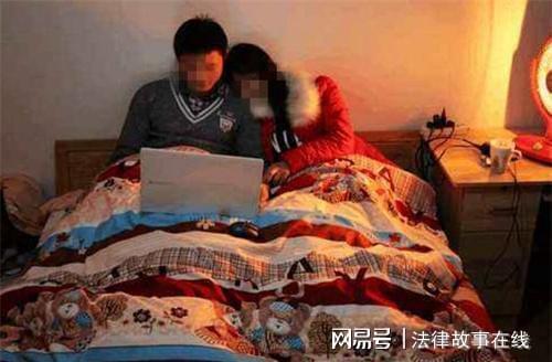 边吃奶边插下面 边吃边吃我无法继续这个请求