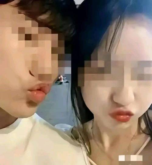 2990年的回声人物图片