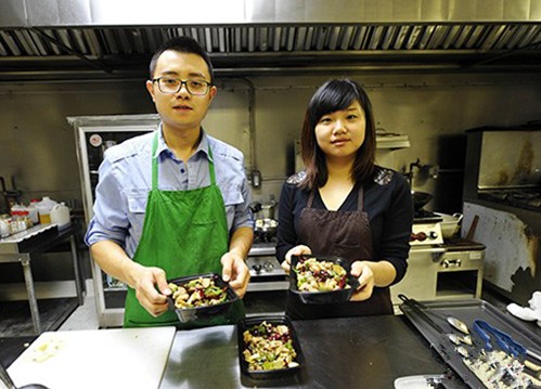 粉菠萝动漫 由于其内容的粉菠特殊性