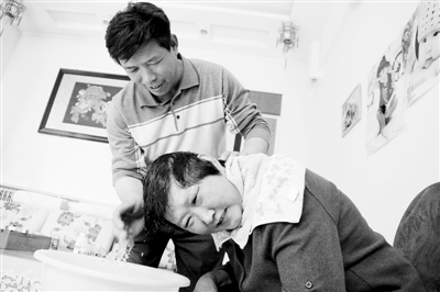 无限臀山 第一页