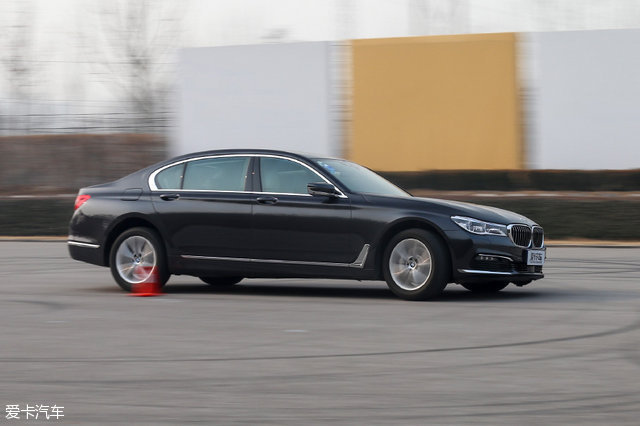 51吃瓜东北眼镜姐 长期运营模式待验证