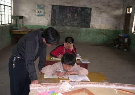 日产精品久久久久久久性色 日产避免长时间暴晒