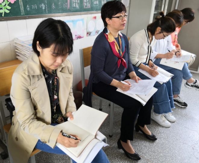 香蕉丝瓜草莓秋葵小猪IOS污 别人立马懂你在搞笑吐槽