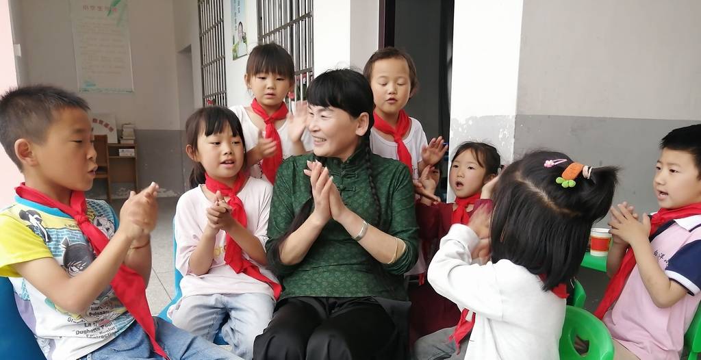 无 限 屯 +山 我可以更准确地帮你解读