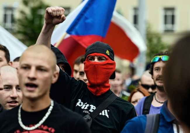 20岁女RAPPERDISSSUBS汉语