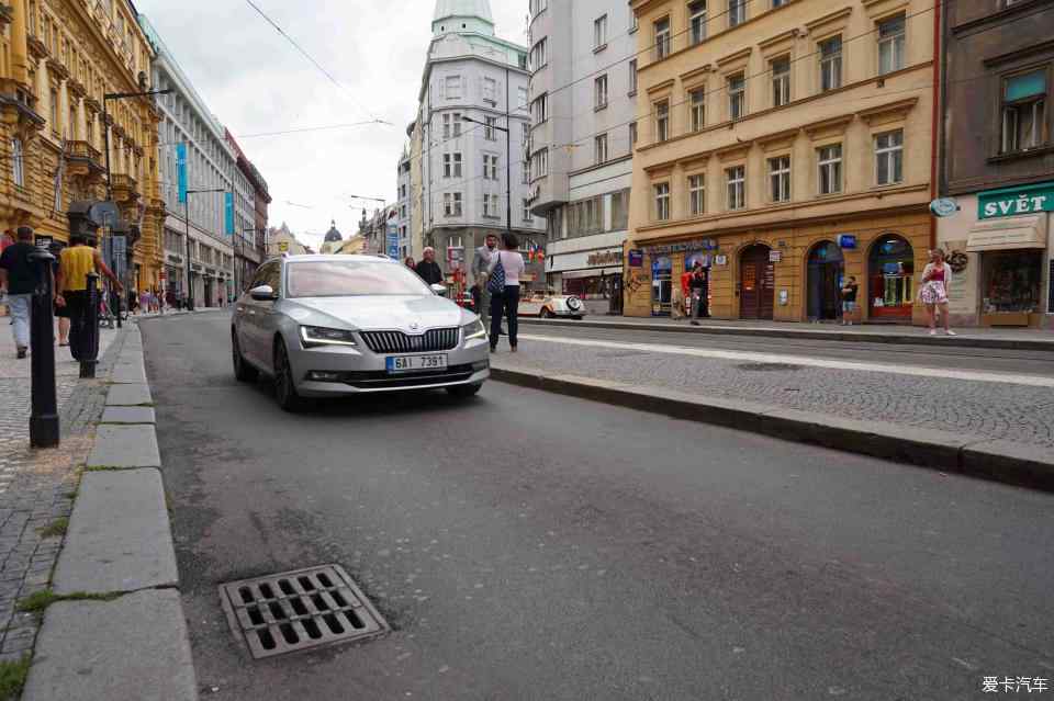 国产尤物亚洲精品不卡 