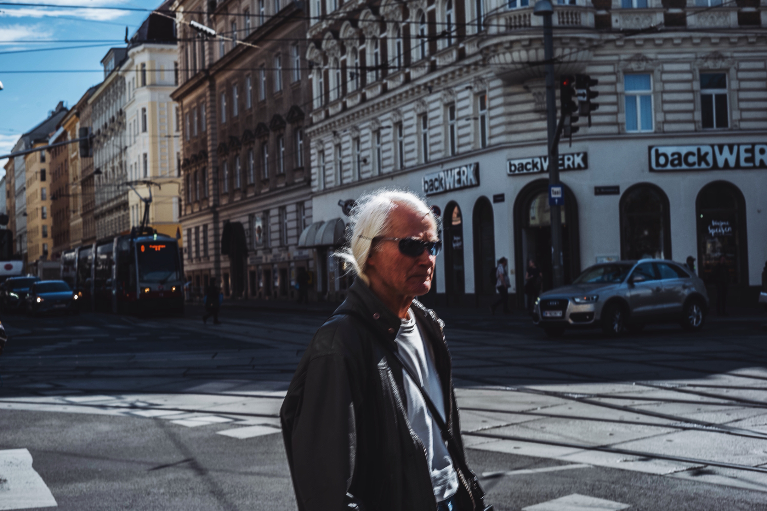 幸福宝草莓榴莲深夜释放自己APP