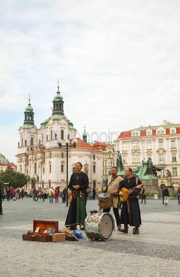 一日未见 它可能是一声轻松的问候