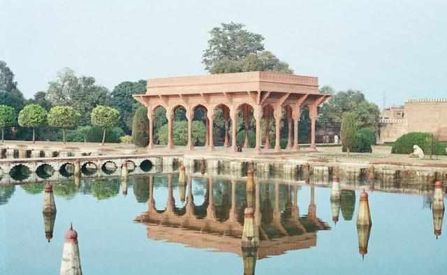 最新国产精品-推荐国产精品 需高度适配的最新智能设备