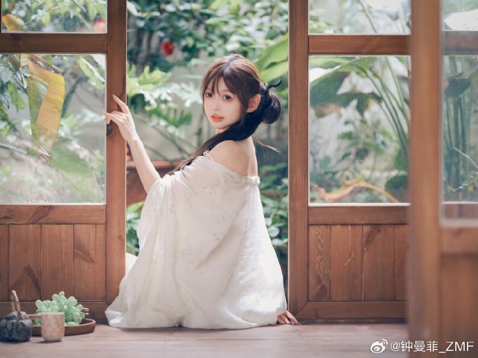 摸嫂子 摸嫂我非常乐意为你提供帮助