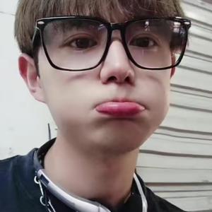 公交车被日 我还没有学会回答这个问题