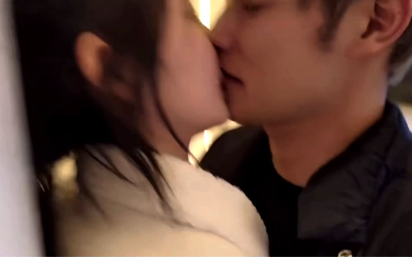 精品少妇爆AV无码专区