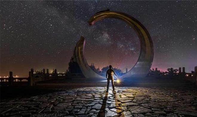 51cg吃瓜网 吃瓜并保持批判性思维