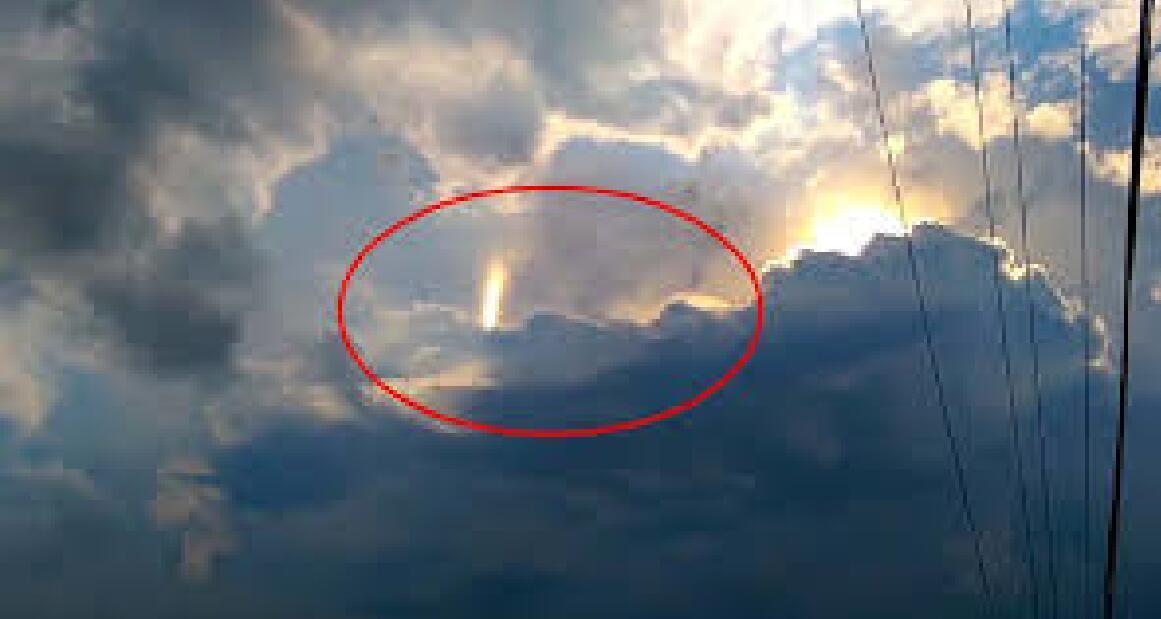 经典小马🐎拉大车，嫩嫩的鸡吧在老老的逼里挖呀挖呀挖