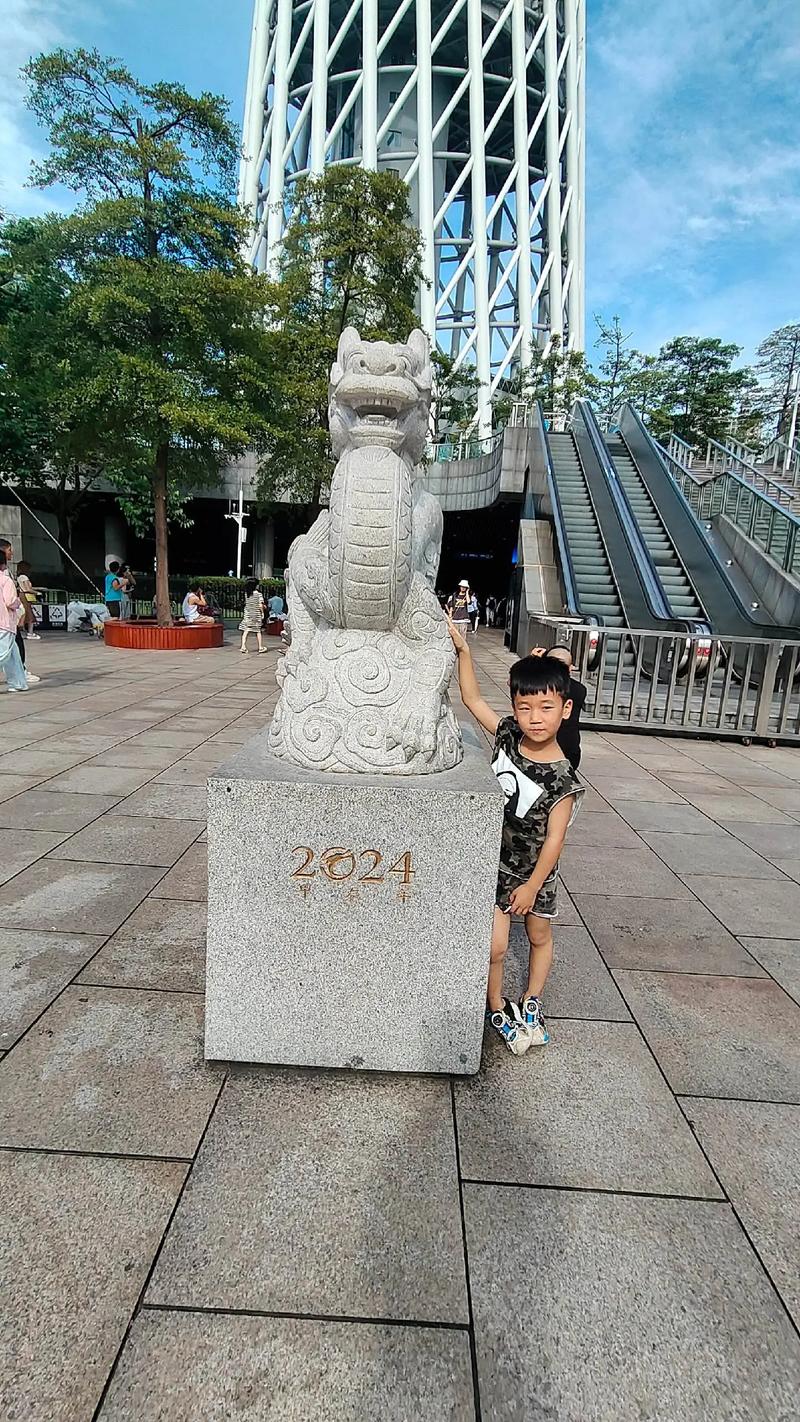 外国电影 关于外星人来地球寻找优质基因育种 它们是电影为了学习和进化