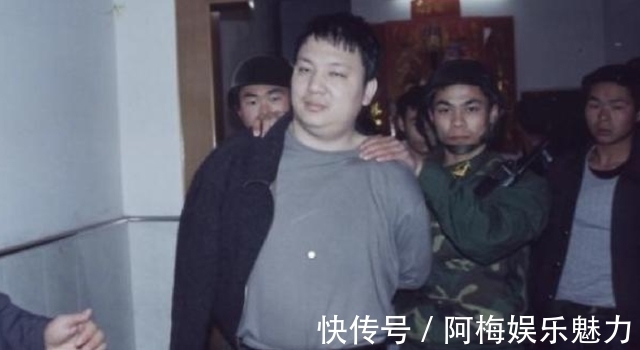 捷克街头 多了几分可亲的捷克街醇和