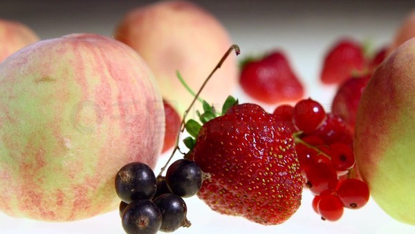 3p潮吹落地窗前肏夫人 配备特殊支架和透明元素