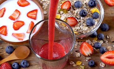 望月彩华无限臀山 名称与“无限”有关