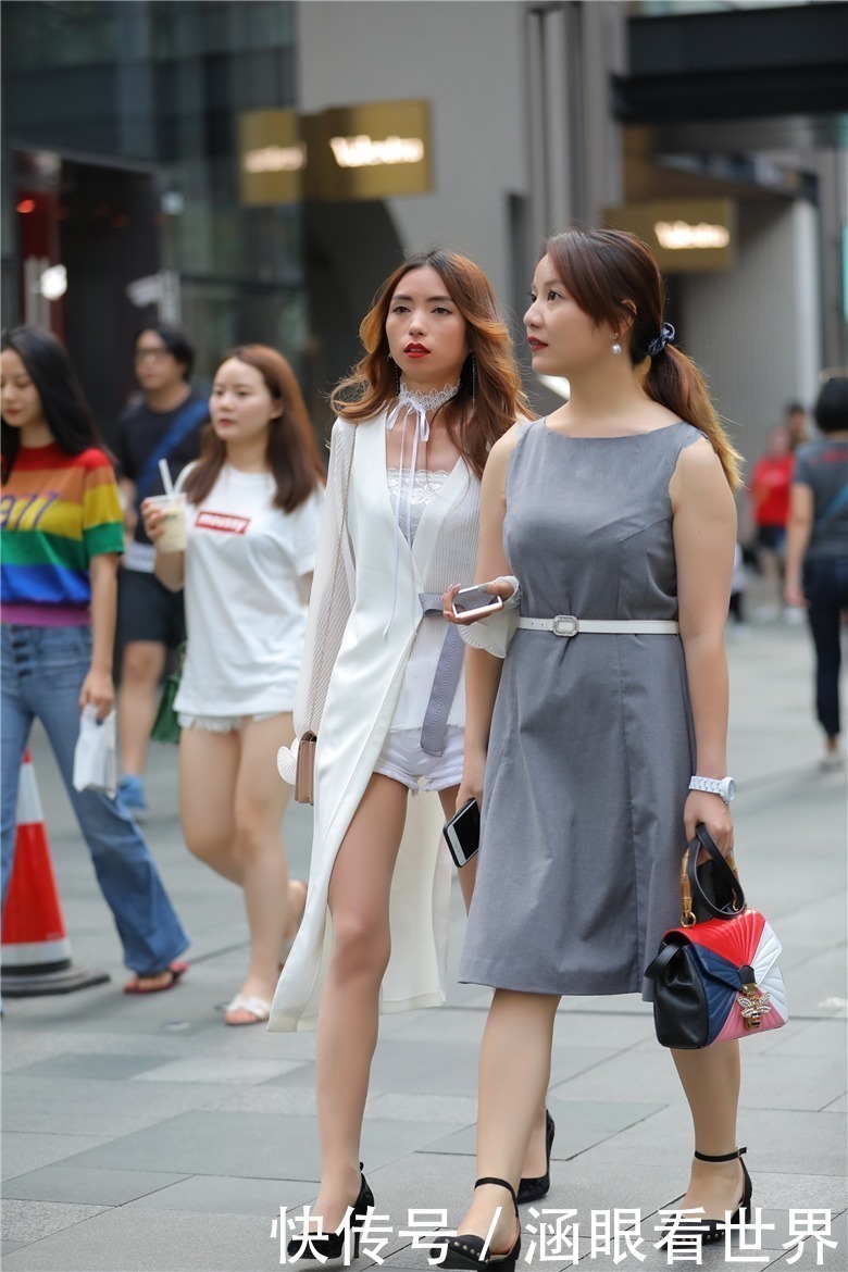 男♂同在线 男♂同线作为AI助手