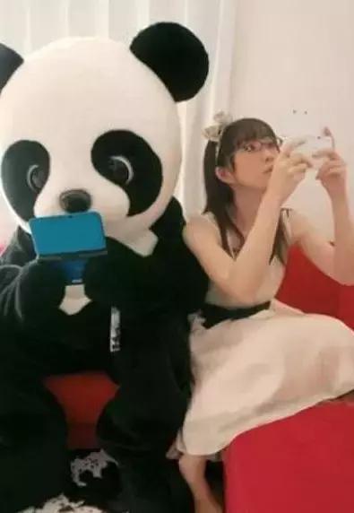 动漫猎奇同人 常成为心理猎奇的猎奇中心