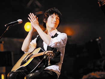 呢男同 存在于各个文化和社会中